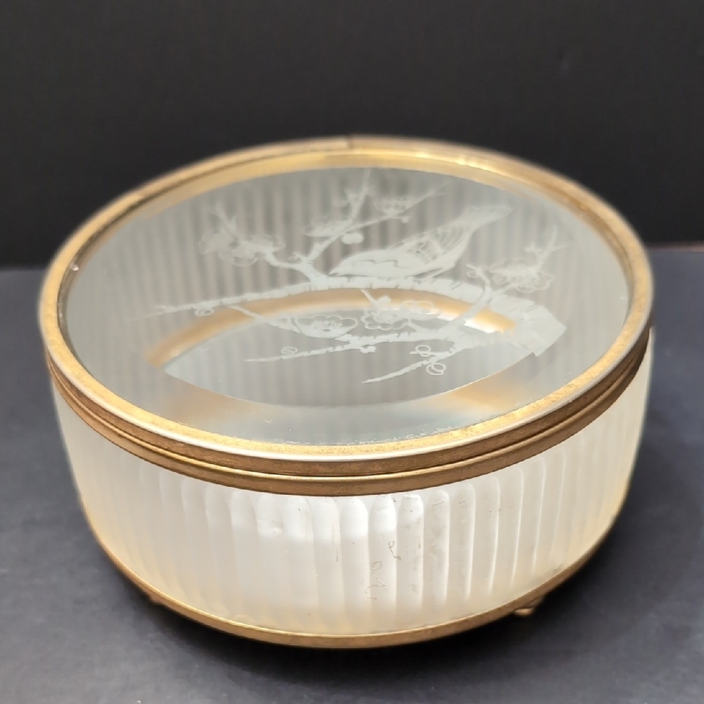 Vintage Round Beveled Glass,Footed,Lidded Etched Jewelry Box.